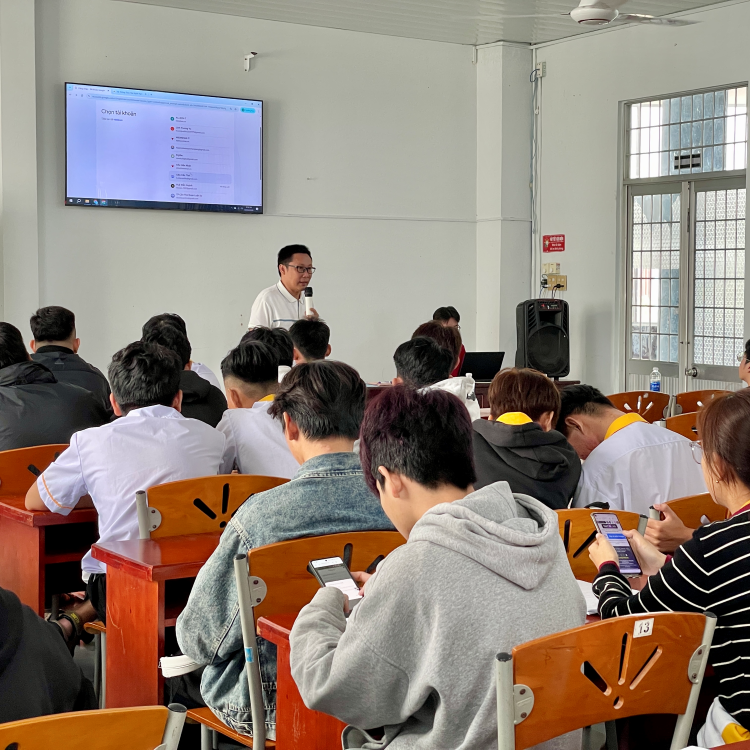 Hành Trình Chuyển Đổi Số Và Cơ Hội Nghề Nghiệp Trong Kỷ Nguyên AI: Góc Nhìn Thực Tiễn Tại Trường Cao Đẳng Kiên Giang